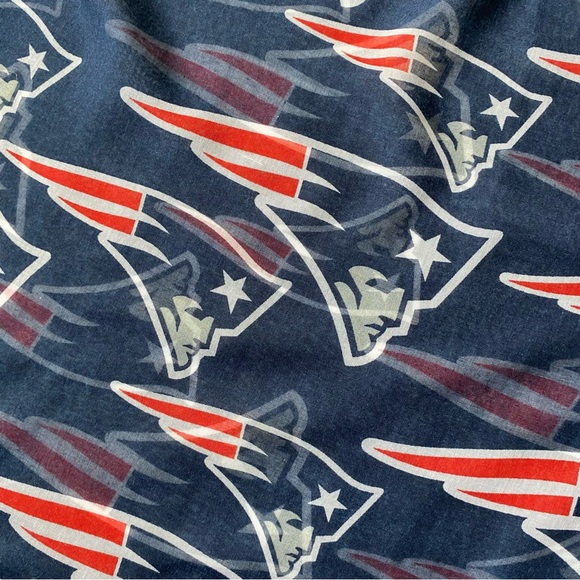 New England Patriots Infinity Scarf Football  Sheer Red Blue Pats Logo EUC NFL - Picture 5 of 14